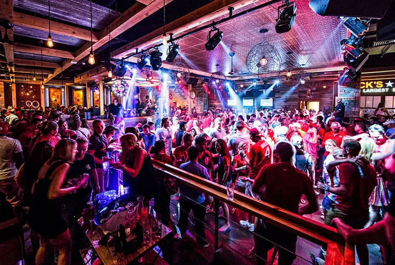 201253-pbr-cowboy-bar1.jpg