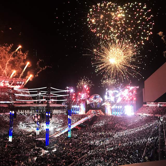 195738_wwe_fireworks.jpg
