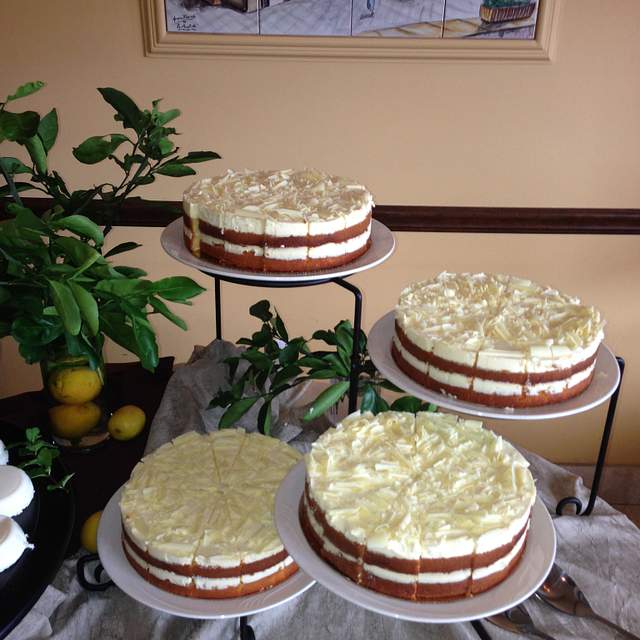 178359_cakes.jpg